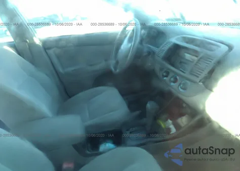 2004 Toyota Camry Le z USA, uszkodzony, nr VIN 4T1BE32K84U846039